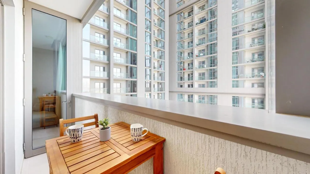 Creek Vistas Reserve - Modern One Bedroom Dubai Apartment